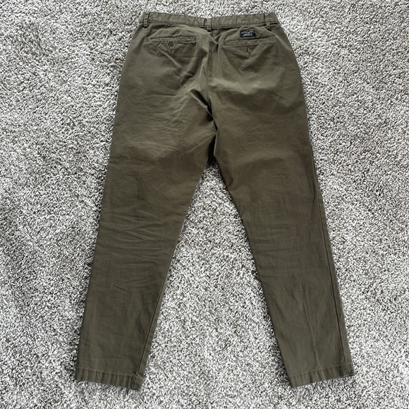 Banana Republic athletic fit chinos olive 32x32 - Picture 2 of 6
